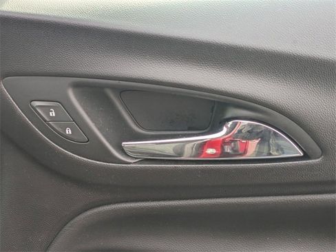 Used 2021 Chevrolet Equinox LT image 33