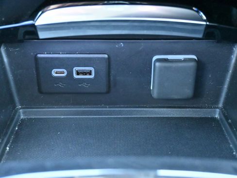 Used 2023 Buick Envision Essence w/ Sport Touring Package image 27