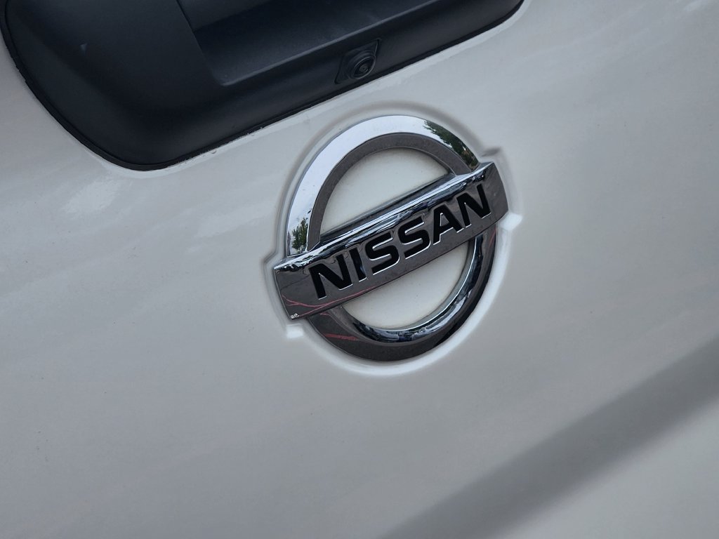 Used 2018 Nissan Titan PRO-4X w/ Pro-4x Convenience Package AWD/4WD image 9
