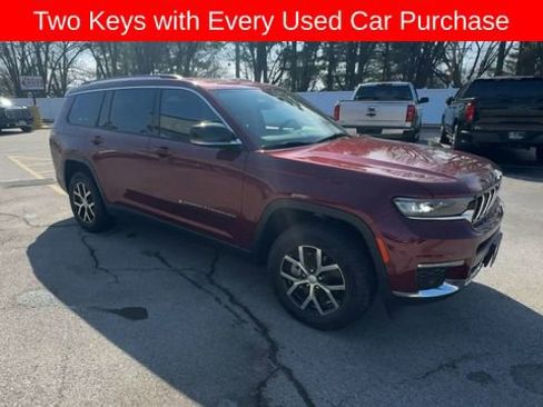 Used 2023 Jeep Grand Cherokee L Limited w/ Luxury Tech Group II image 2