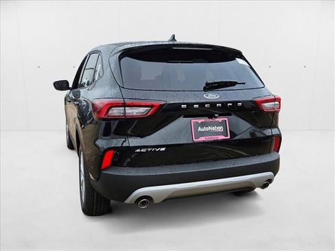 New 2025 Ford Escape Active image 9