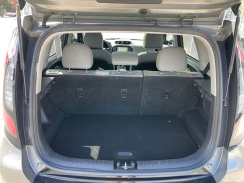 Used 2020 Kia Soul EX image 17