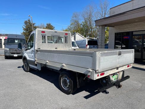 Used 2018 Ford Transit 250 138 RWD image 2