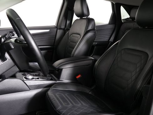 Used 2023 Ford Escape Platinum w/ Premium Technology Package image 29