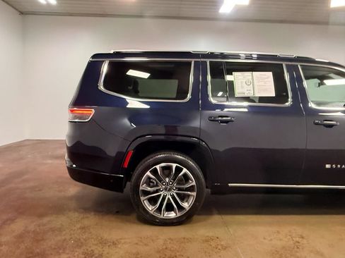Used 2024 Jeep Grand Wagoneer Series III w/ Rear Seat Video Group 1 AWD/4WD image 33