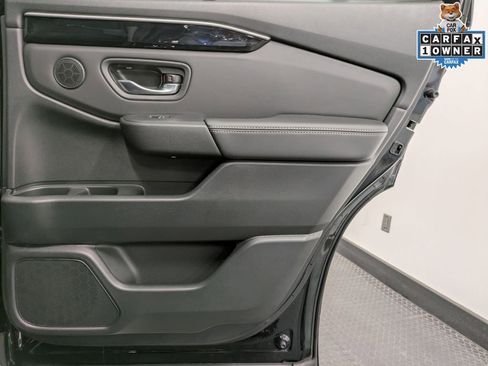 Used 2025 Honda Pilot Touring image 26