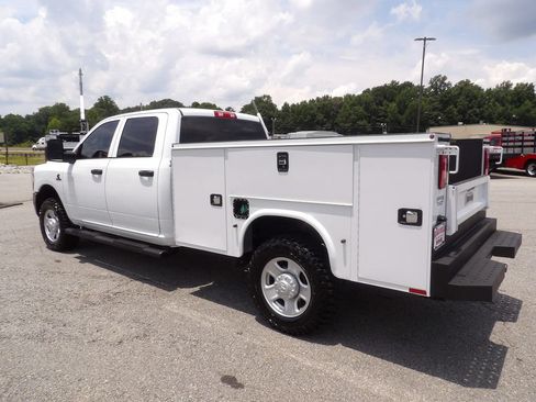 Used 2024 RAM 2500 Tradesman w/ Snow Chief Group AWD/4WD image 5