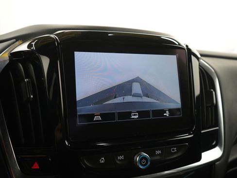 Used 2023 Chevrolet Traverse LT FWD image 28