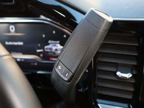 Used 2024 GMC Sierra 1500 Elevation image 16