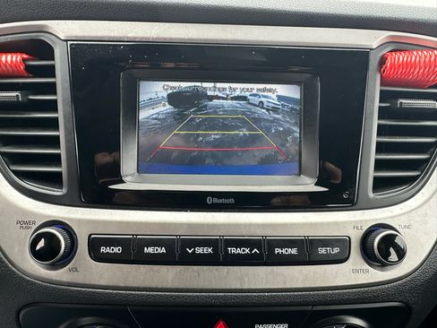 Used 2019 Hyundai Accent SE image 24