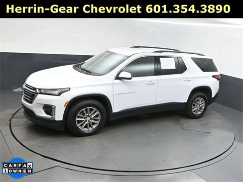 Used 2023 Chevrolet Traverse LT image 35