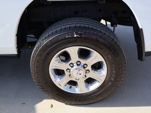 Used 2024 RAM 2500 Big Horn image 13