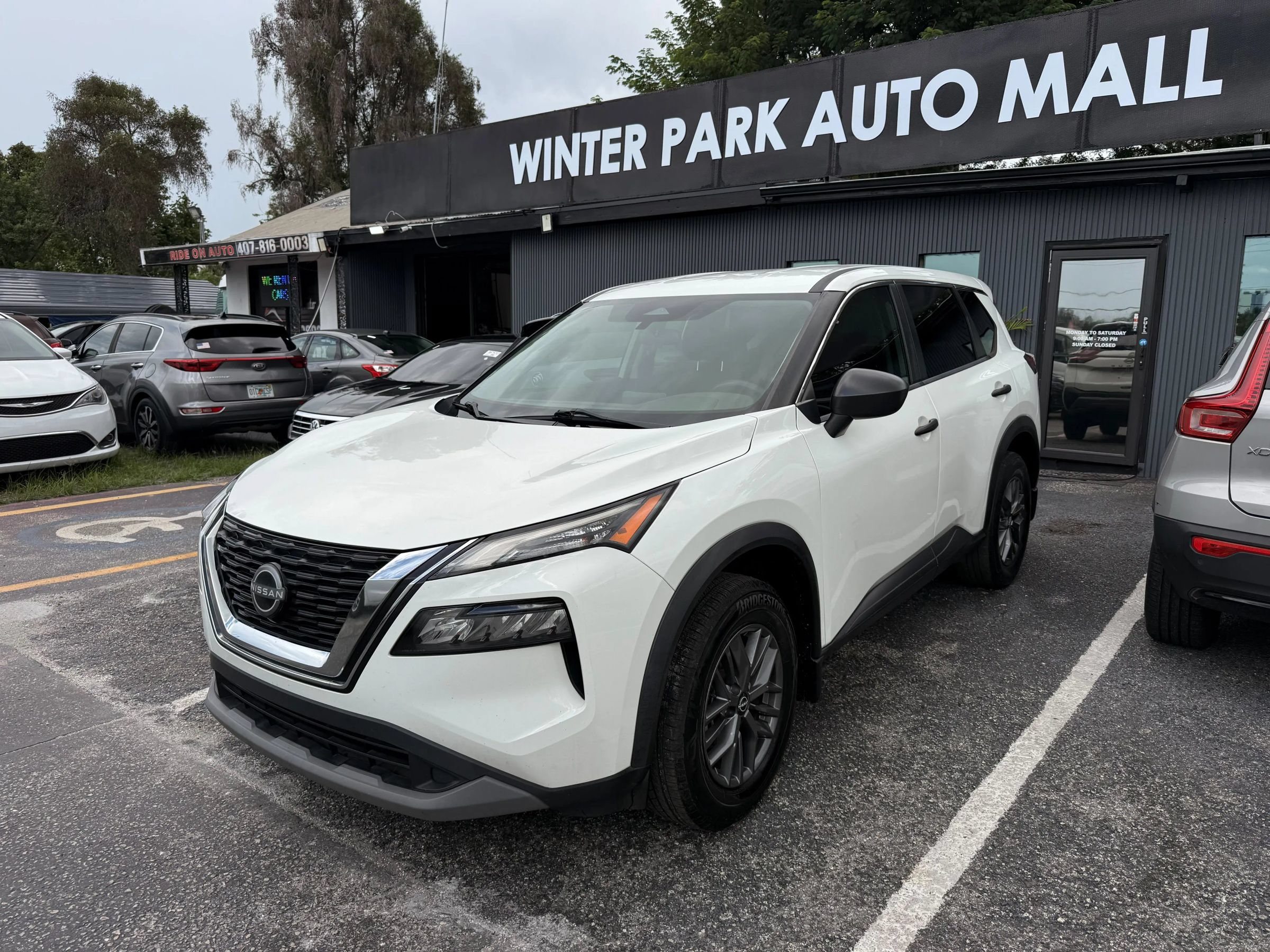 Used 2022 Nissan Rogue S FWD image 1