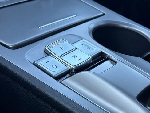 Used 2022 Hyundai Kona SEL w/ Convenience Package image 18