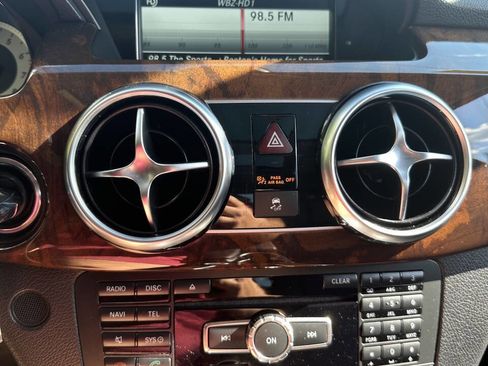Used 2015 Mercedes-Benz GLK 350 4MATIC image 25
