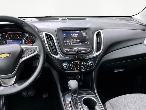 Used 2023 Chevrolet Equinox LT image 9