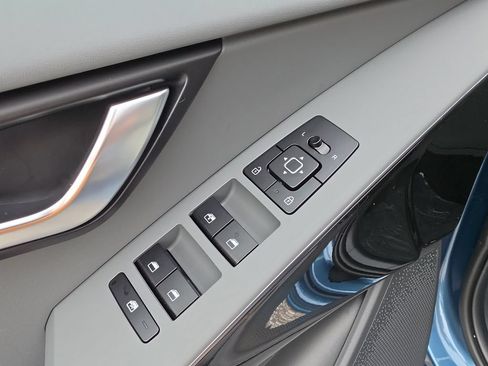 New 2026 Kia Niro EX FWD image 19
