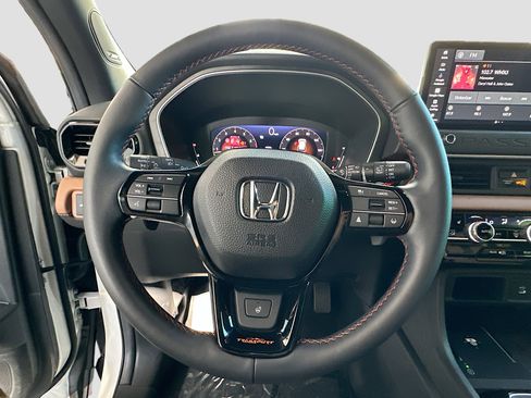 Used 2026 Honda Passport TrailSport Elite image 11