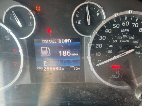 Used 2016 Toyota Tundra SR5 image 26