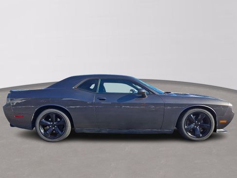 Used 2013 Dodge Challenger R/T w/ Blacktop Pkg image 7