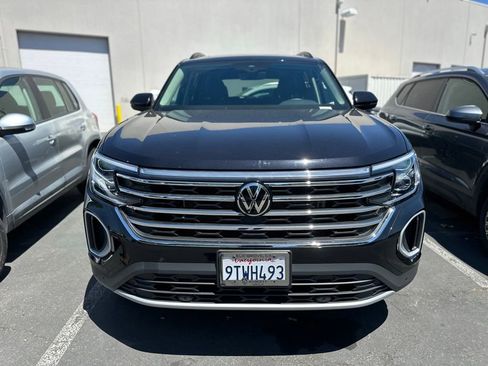 Used 2026 Volkswagen Atlas SE w/ Panoramic Sunroof Package AWD/4WD image 2