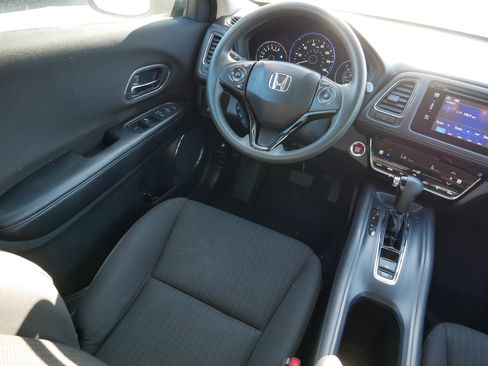 Used 2016 Honda HR-V EX image 9