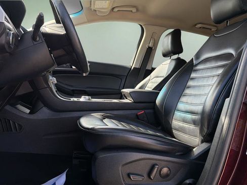 Used 2021 Ford Edge SEL w/ Convenience Package image 22