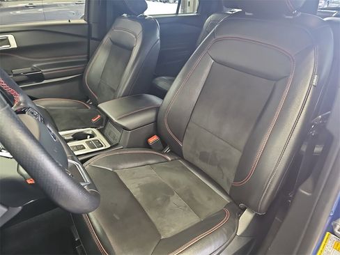 Used 2023 Ford Explorer ST-Line w/ Class IV Trailer Tow Package image 15