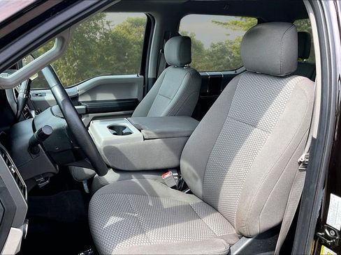 Used 2018 Ford F150 XLT w/ Equipment Group 302A Luxury AWD/4WD image 25