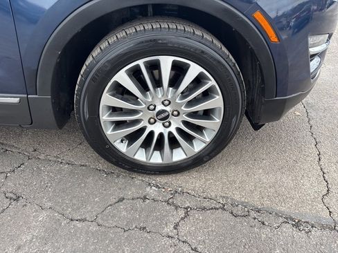 Used 2017 Lincoln MKC Reserve w/ Lincoln MKC Climate Package image 9