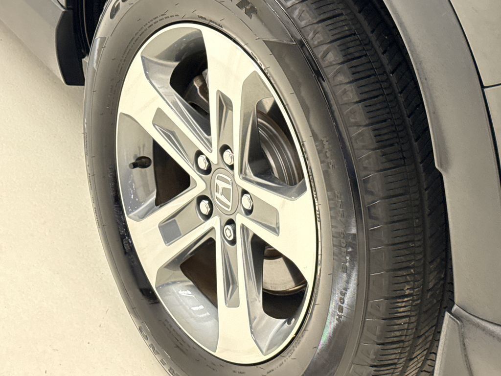 Certified 2025 Honda Pilot EX-L image 10