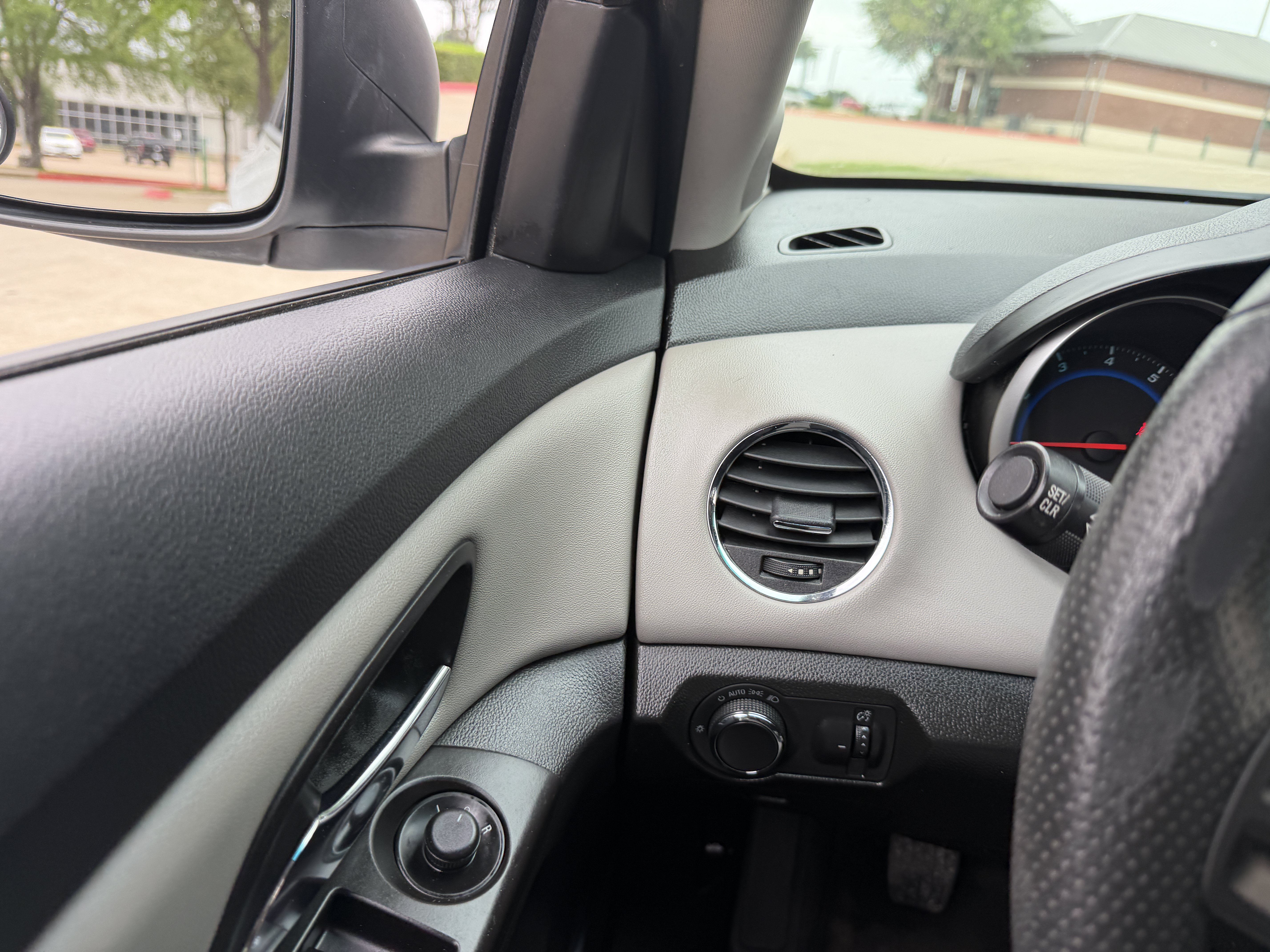 Used 2016 Chevrolet Cruze LS FWD image 22
