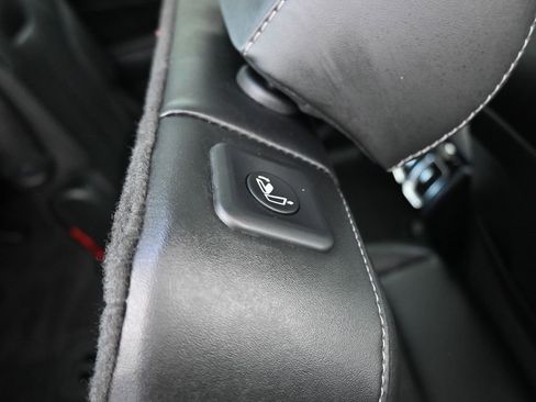 Used 2022 Kia Sorento SX image 46