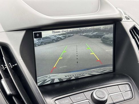 Used 2019 Ford Escape SE image 21