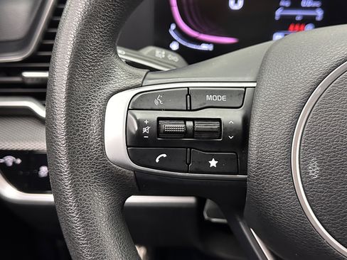 Used 2023 Kia Sportage LX image 19