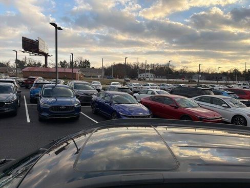 Used 2025 Toyota Corolla Cross AWD Hybrid image 4