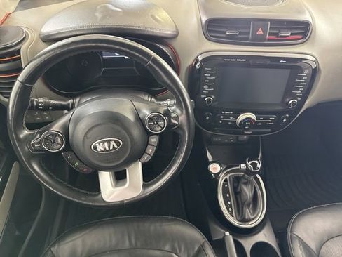 Used 2017 Kia Soul + w/ Primo Package FWD image 22