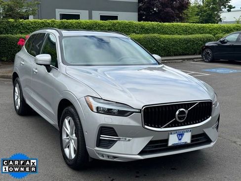 Used 2022 Volvo XC60 B5 Momentum AWD/4WD image 1