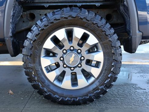 Used 2021 Chevrolet Silverado 2500 Custom w/ Custom Value Package image 37