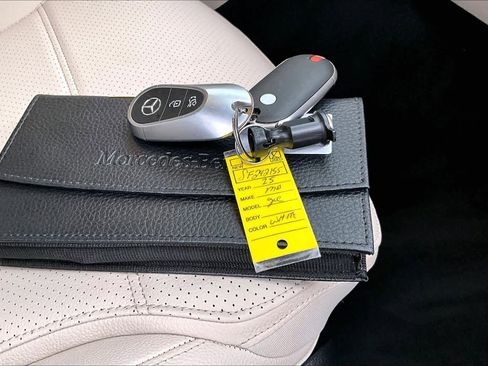 Certified 2025 Mercedes-Benz GLC 300 GLC 300 image 15