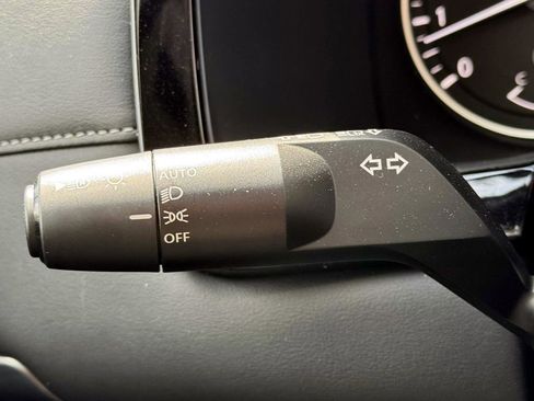 Certified 2025 Nissan Pathfinder SL image 24