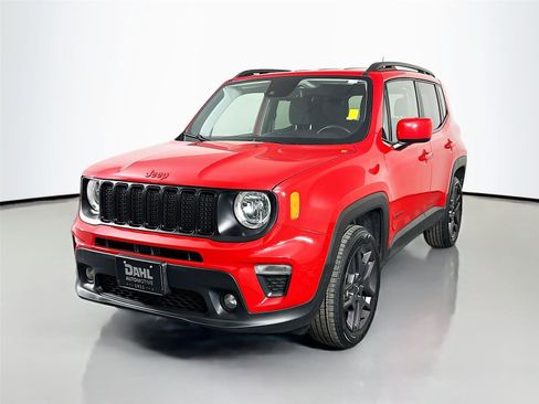 Used 2022 Jeep Renegade Latitude w/ Convenience Group image 3