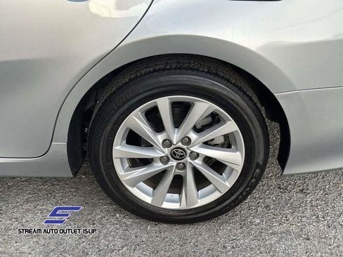 Used 2023 Toyota Camry LE image 9