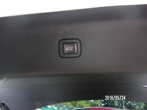 Used 2018 Buick Enclave Premium w/ Experience Buick Package AWD/4WD image 12
