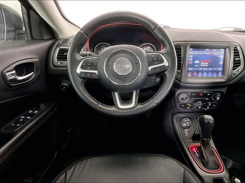 Used 2017 Jeep Compass Trailhawk w/ Navigation Group AWD/4WD image 8