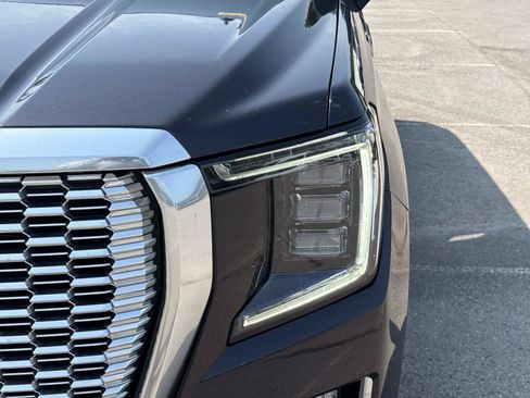 Used 2024 GMC Yukon XL Denali w/ Advanced Technology Package AWD/4WD image 11