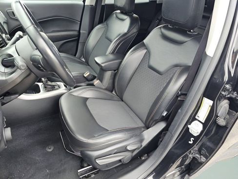 Used 2018 Jeep Compass Latitude image 6