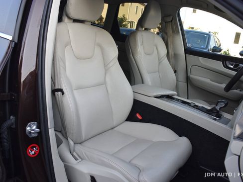 Used 2018 Volvo XC60 T6 Inscription w/ Convenience Package AWD/4WD image 13