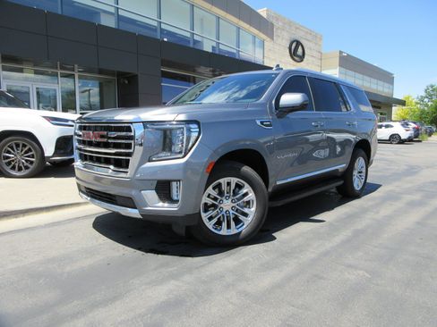 Used 2021 GMC Yukon SLT w/ SLT Premium Package AWD/4WD image 1