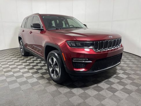 Used 2022 Jeep Grand Cherokee Limited 4xe w/ Luxury Tech Group II image 2